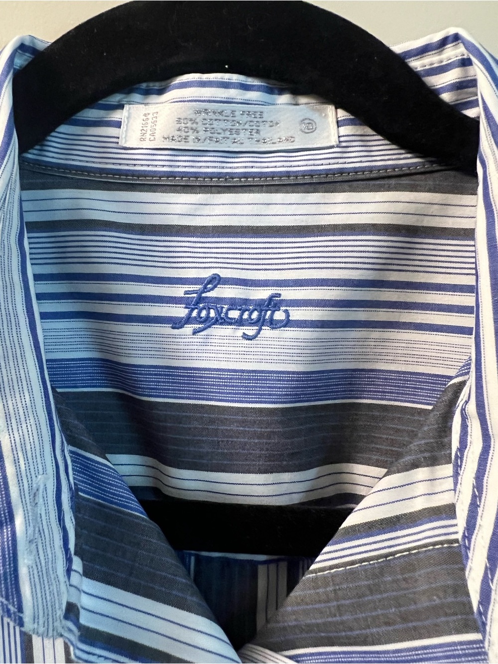 Foxcroft Vintage 100% Cotton Wrinkle-Free Blue Multi-Stripe Button-Down / M - Picture 2 of 9